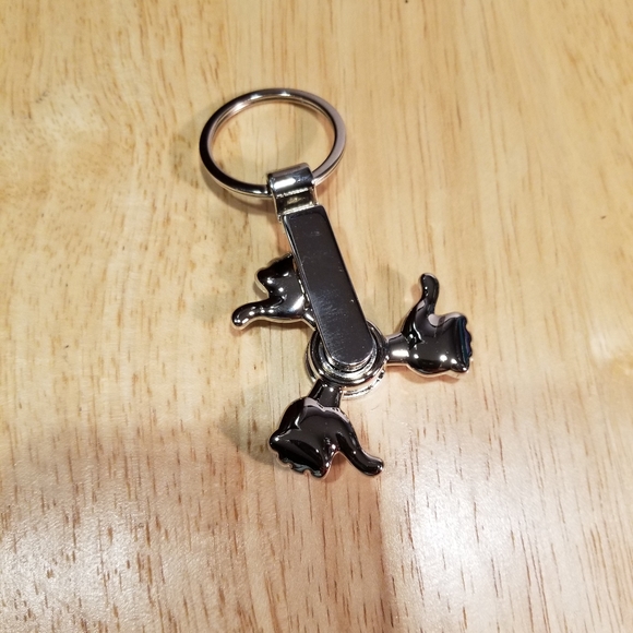 Thumbs up spinner keychain - Picture 3 of 4